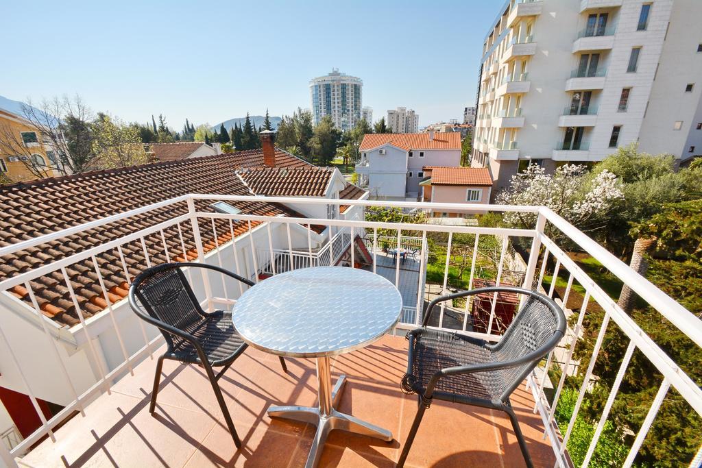 Guesthouse Mb Knezevic Budva Exterior foto