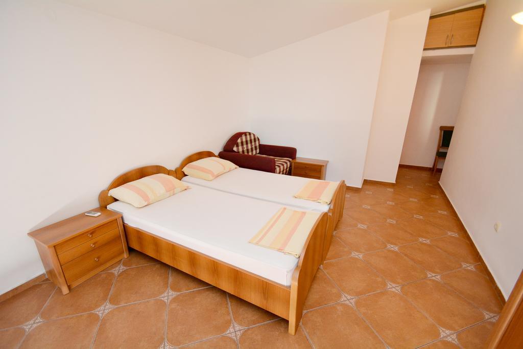 Guesthouse Mb Knezevic Budva Exterior foto